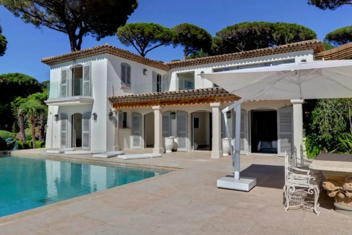 St Tropez villa — luxury interior by Matthews Rea